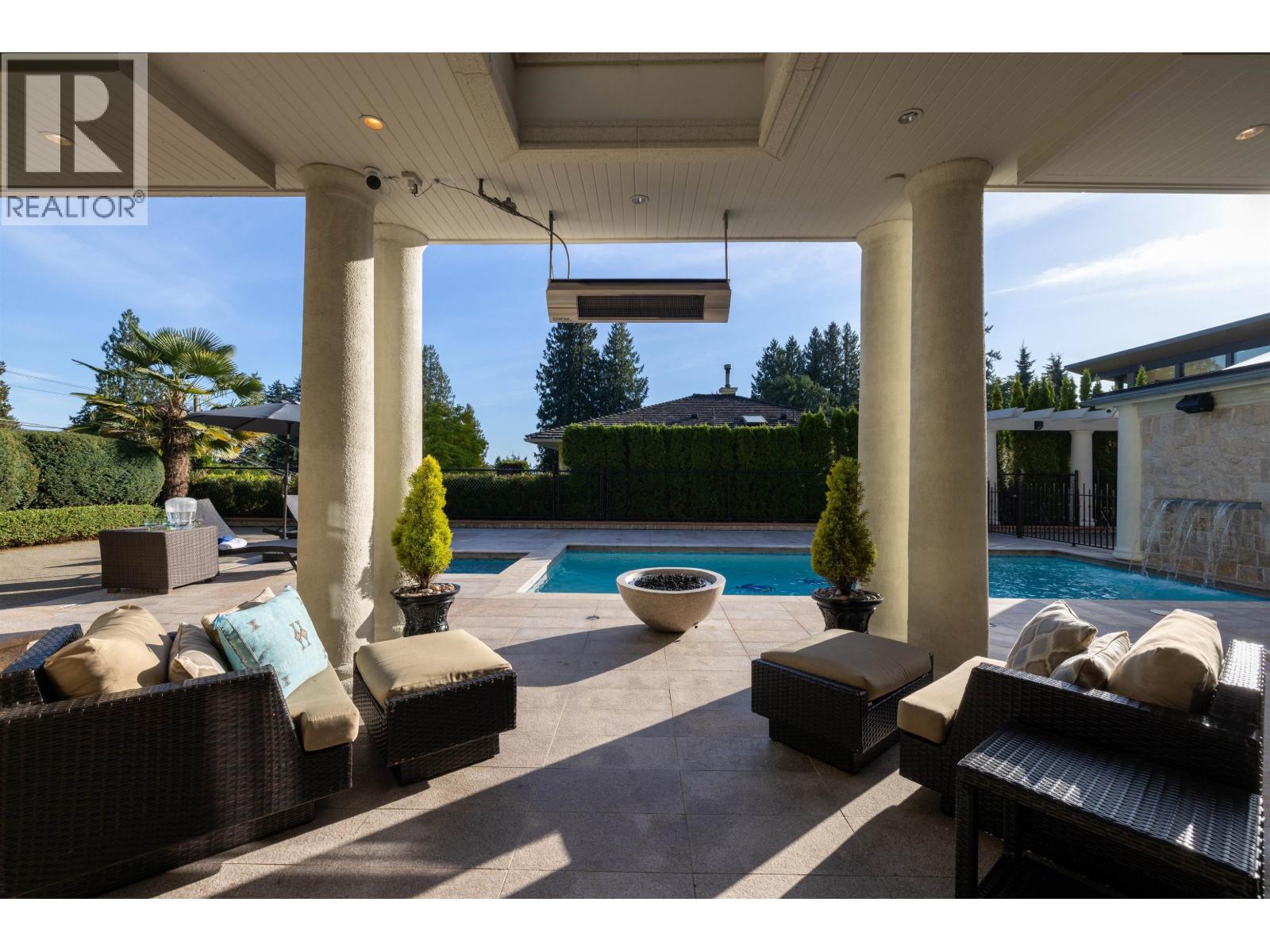 2912 MATHERS AVENUE, West Vancouver