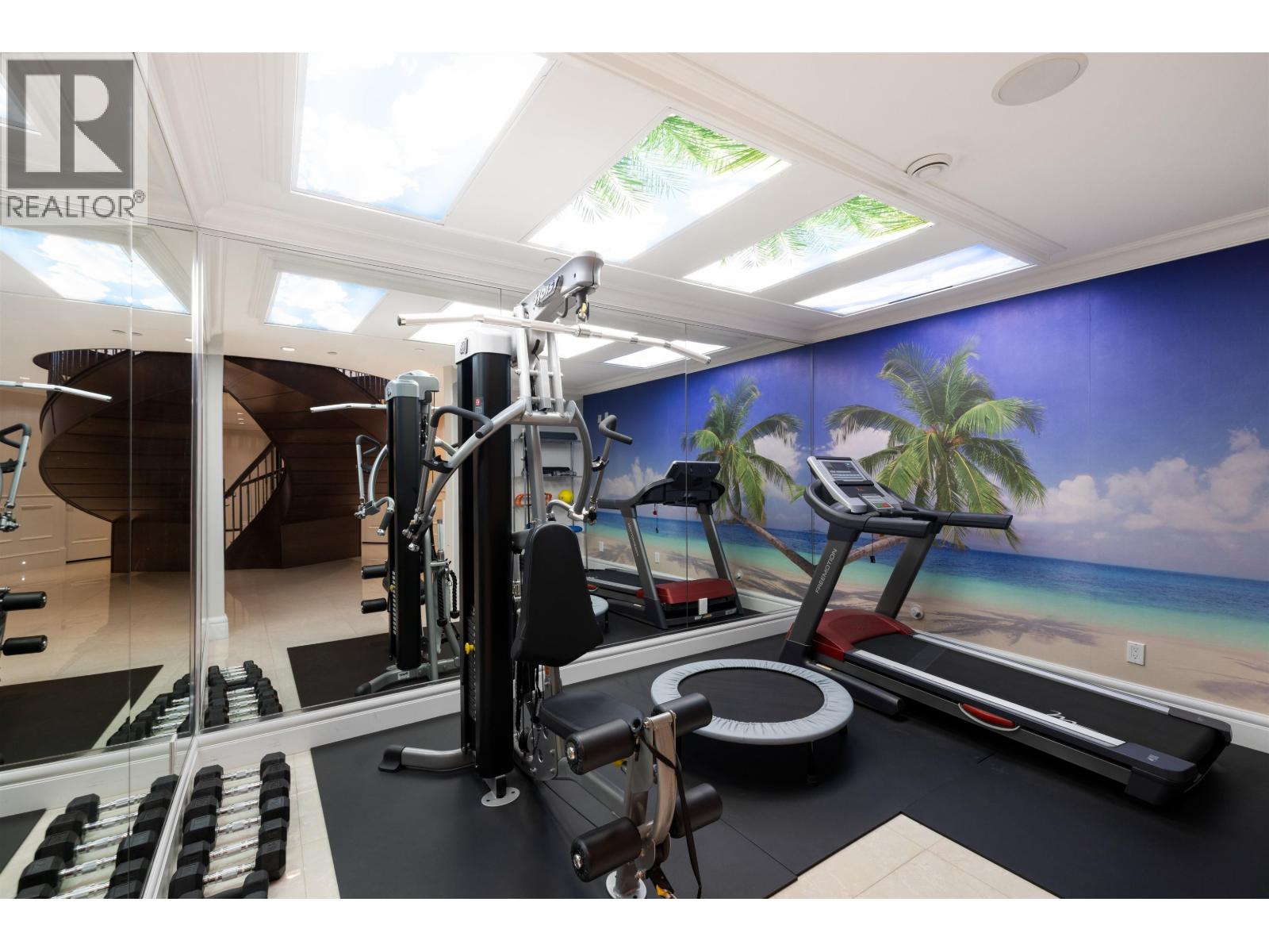 2912 MATHERS AVENUE, West Vancouver