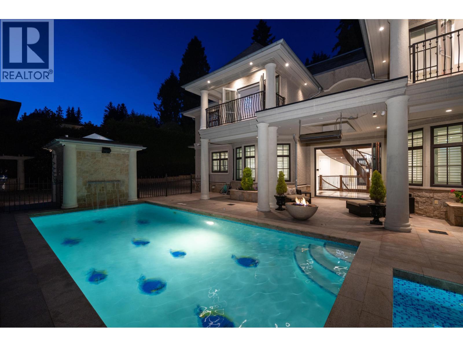 2912 MATHERS AVENUE, West Vancouver