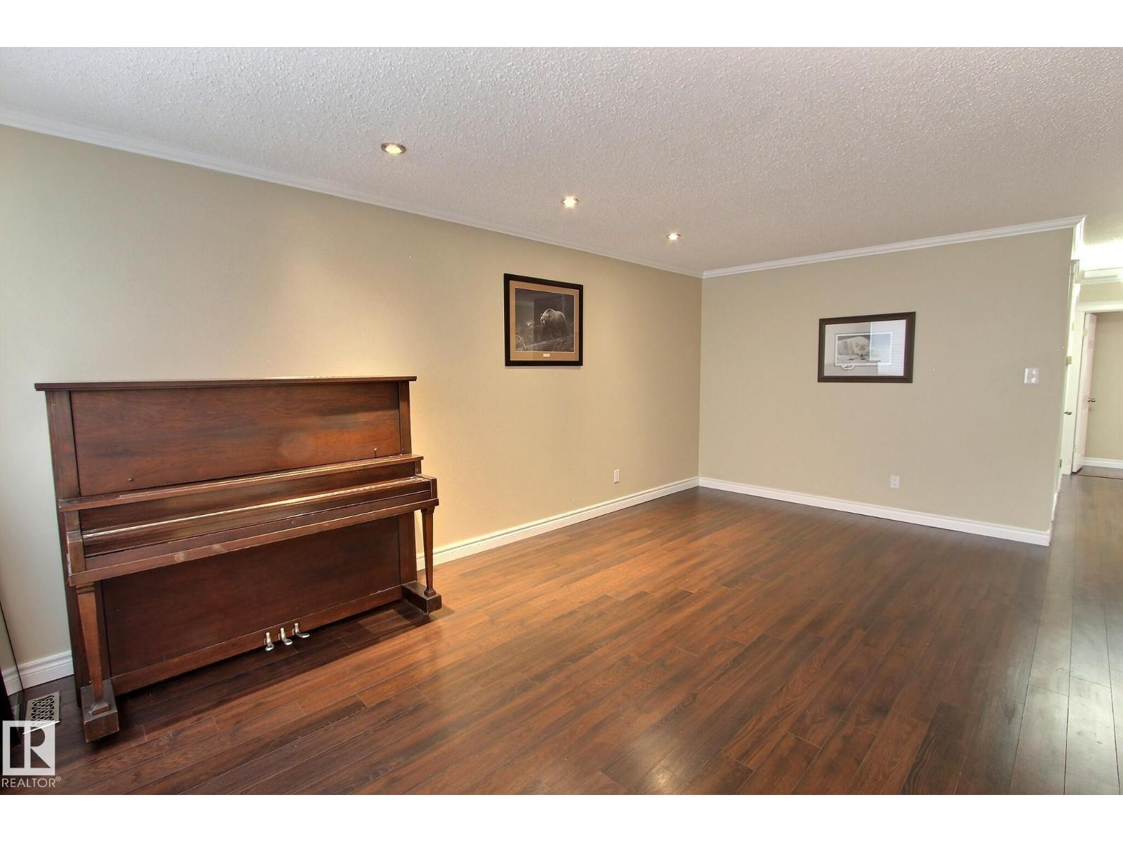 4417 44 ST, Stony Plain