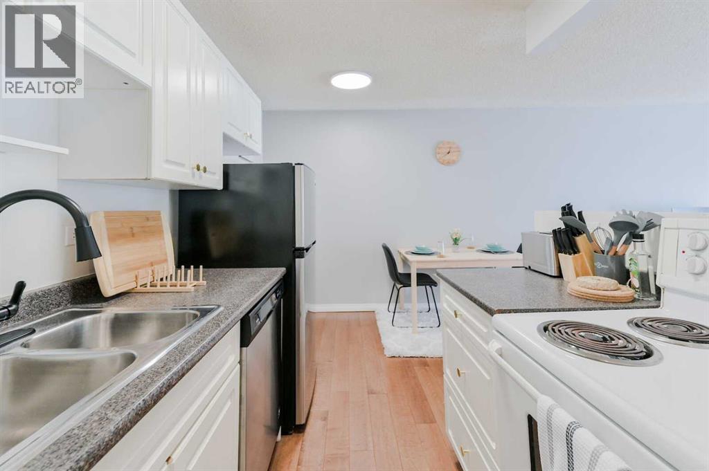 Single Family House for Sale in    Avenue SW Sunalta Calgary 