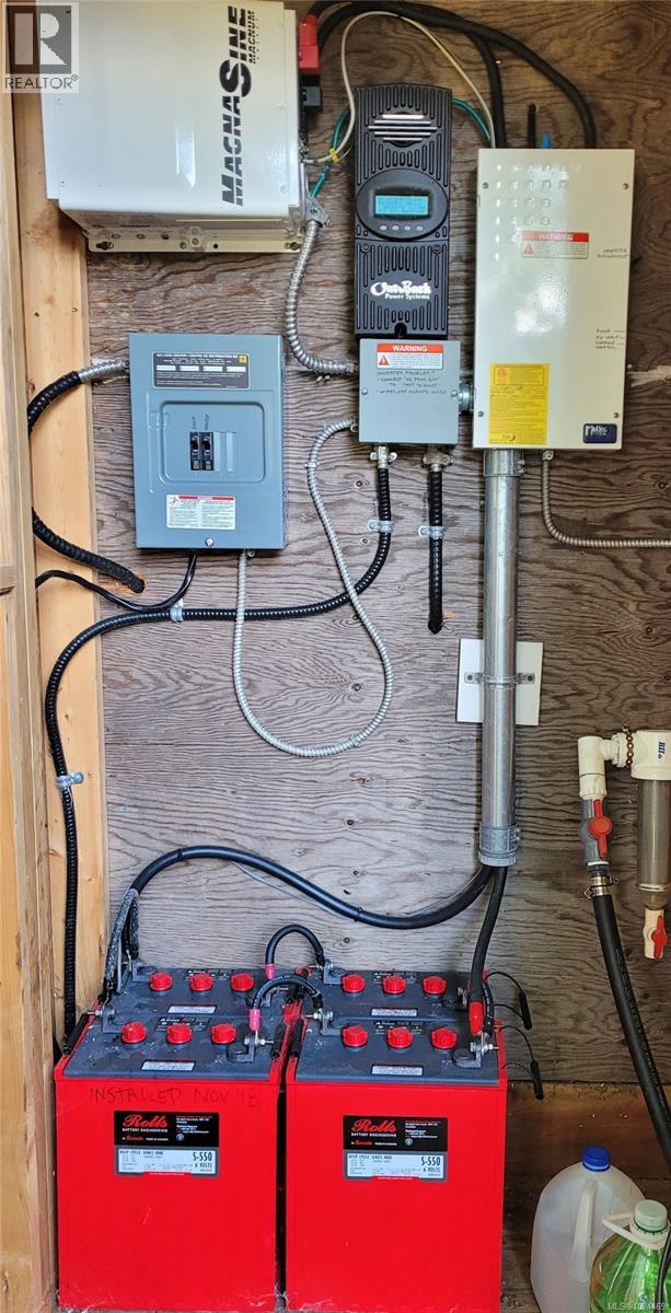 15 SPRING BAY Rd, Lasqueti Island