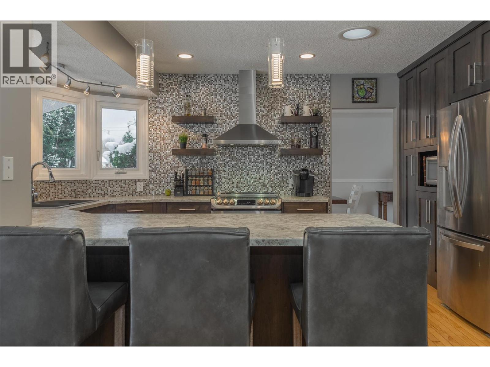  745 Wenric Crescent, Kelowna