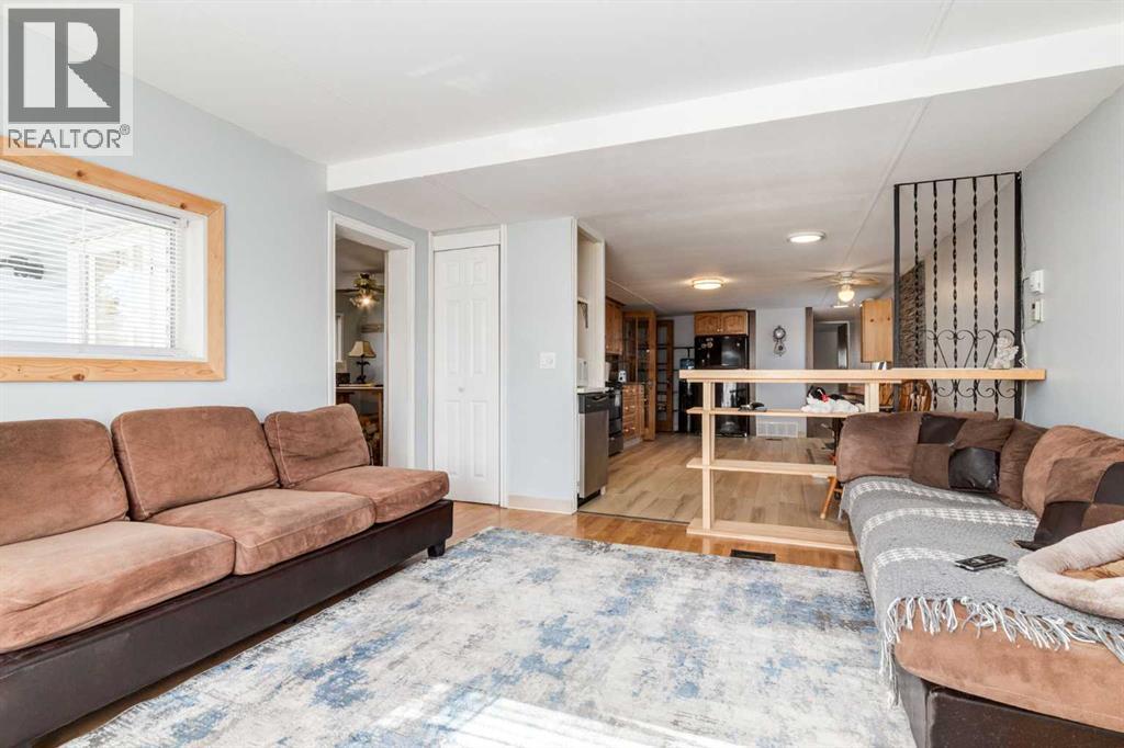 Single Family House Mobile Home for Sale in    Street NW Greenwood/Greenbriar Calgary 