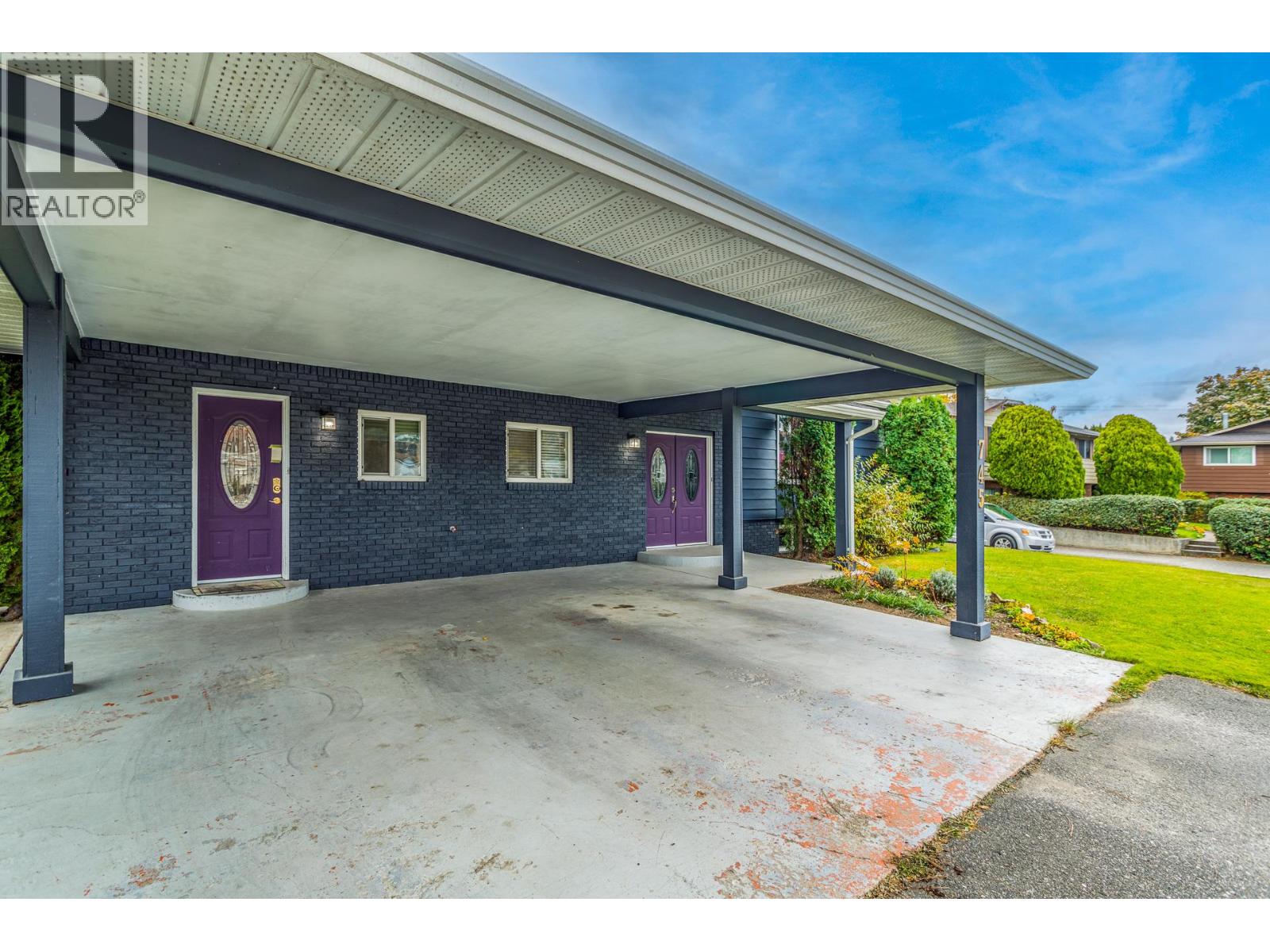  745 Wenric Crescent, Kelowna