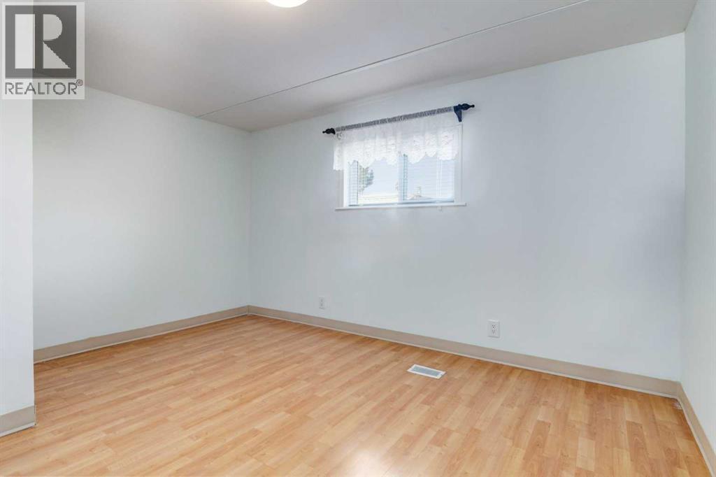 Single Family House Mobile Home for Sale in    Street NW Greenwood/Greenbriar Calgary 