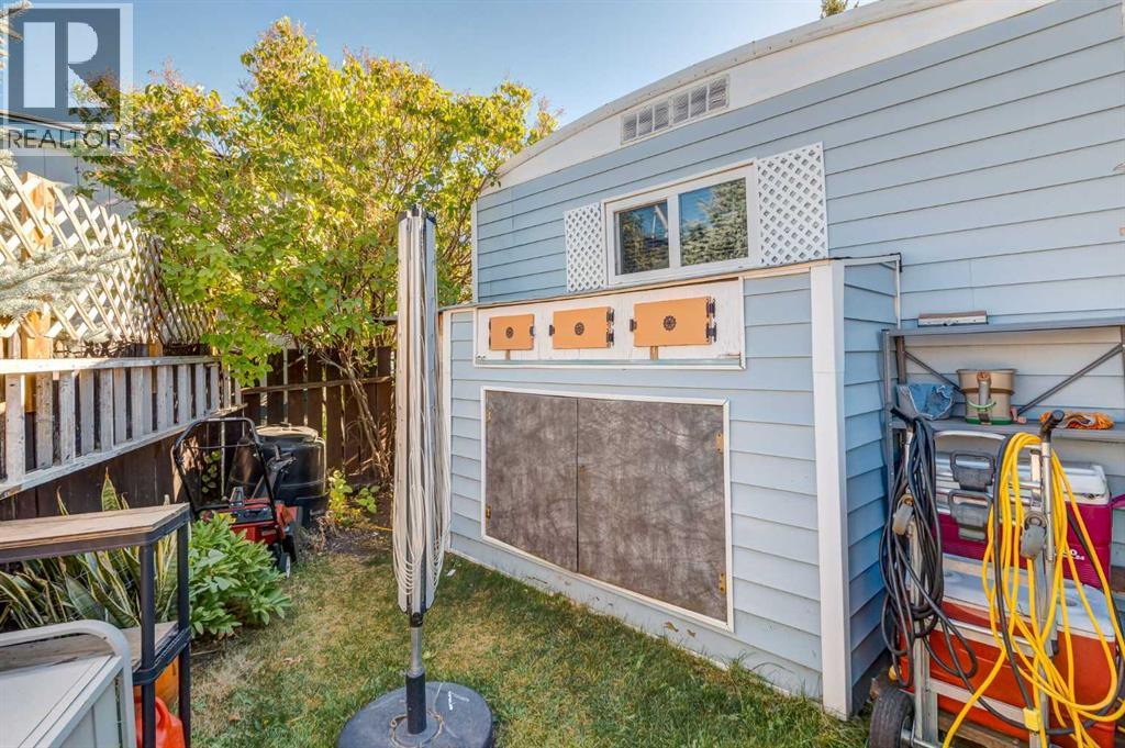 Single Family House Mobile Home for Sale in    Street NW Greenwood/Greenbriar Calgary 