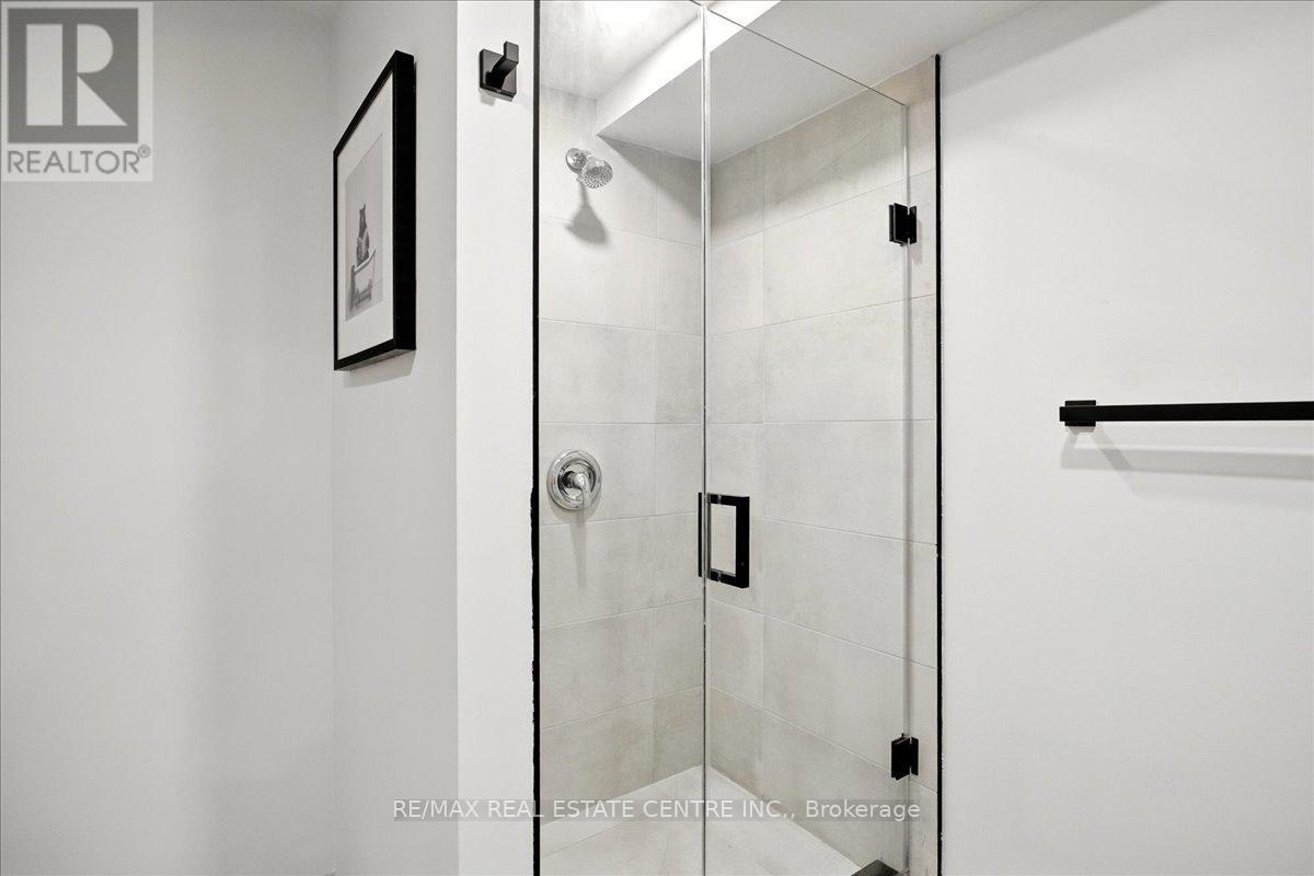 29 CURRIE DRIVE - 30