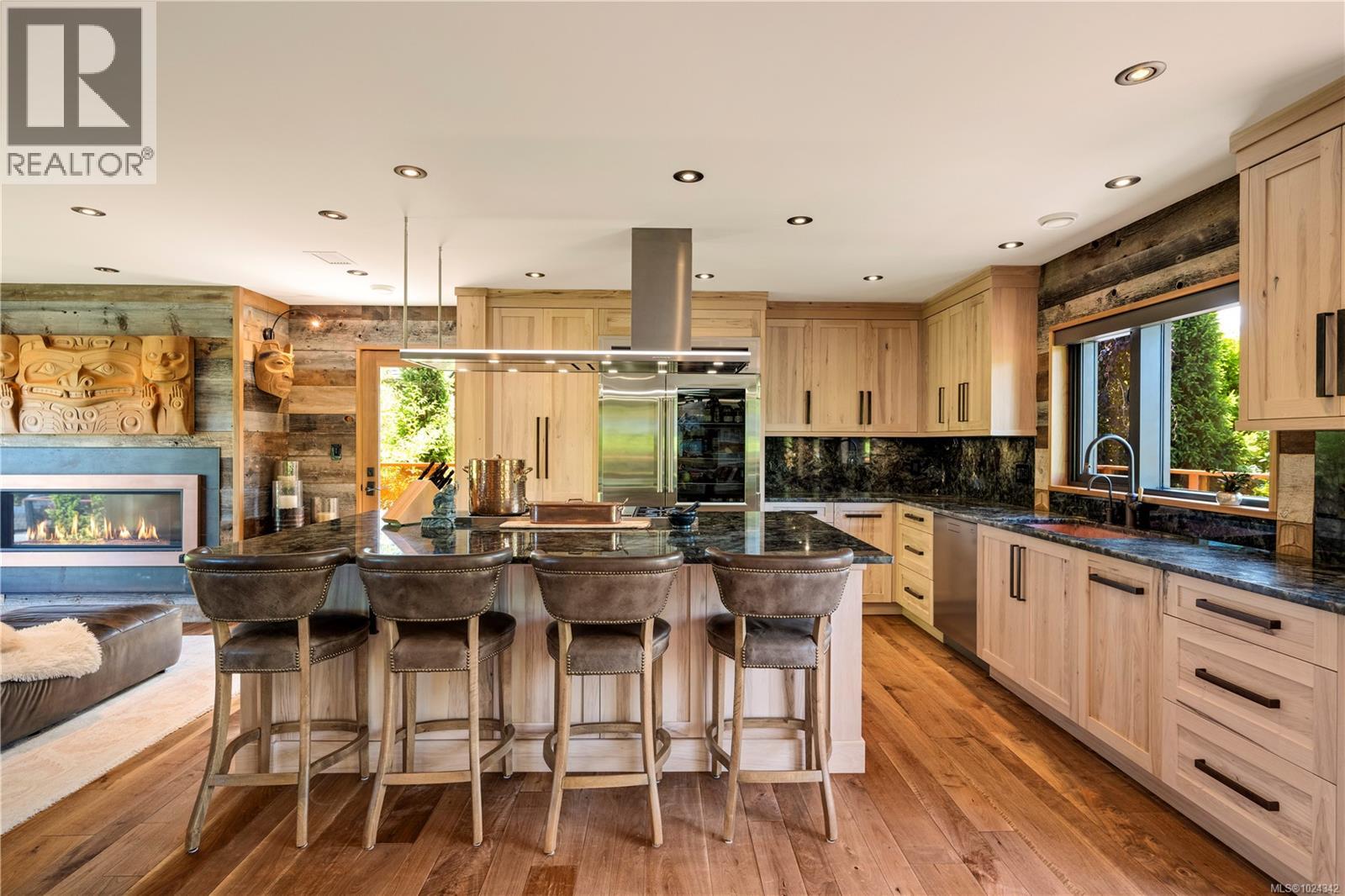  626 Monterey Avenue, Oak Bay