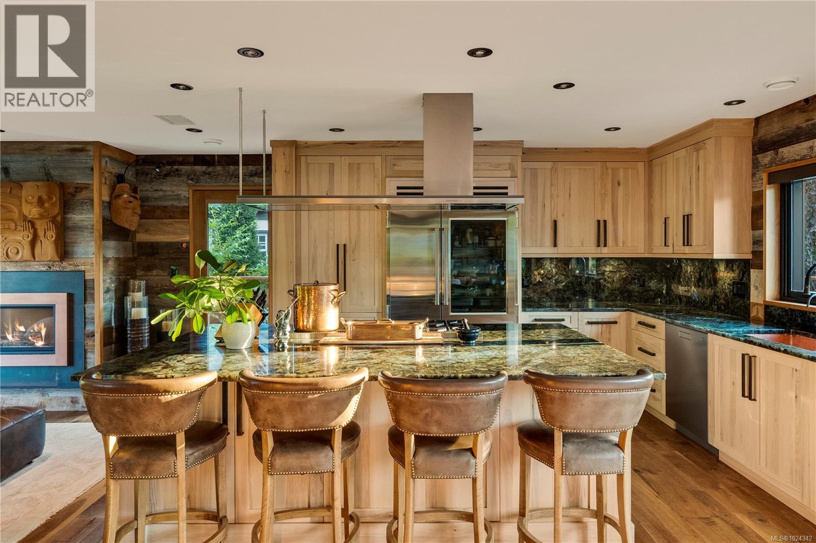  626 Monterey Avenue, Oak Bay