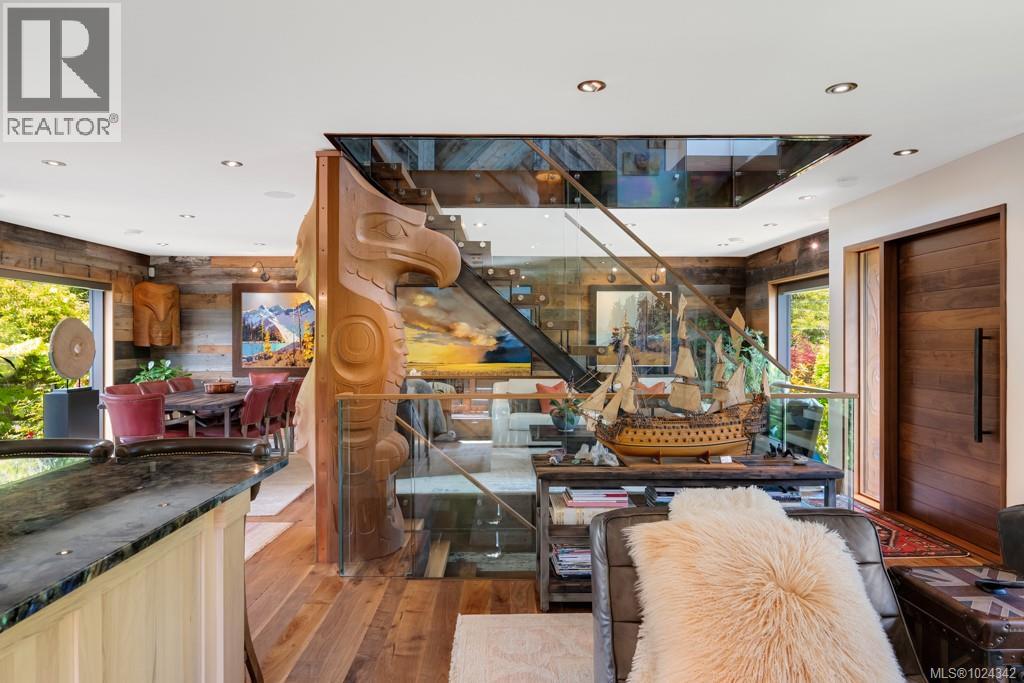  626 Monterey Avenue, Oak Bay