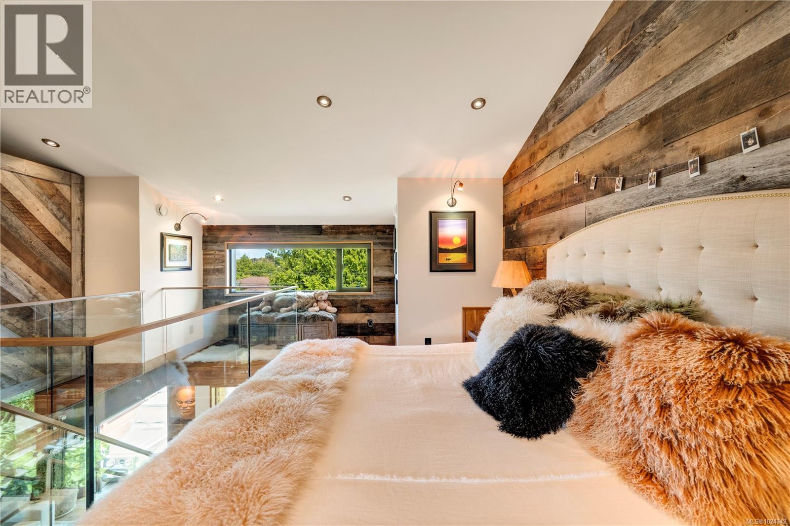  626 Monterey Avenue, Oak Bay