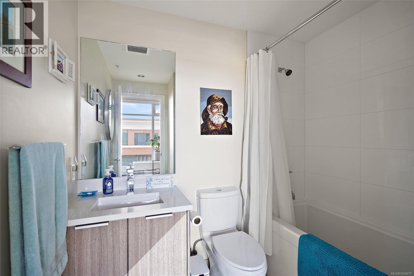 711 728 Yates St, Victoria