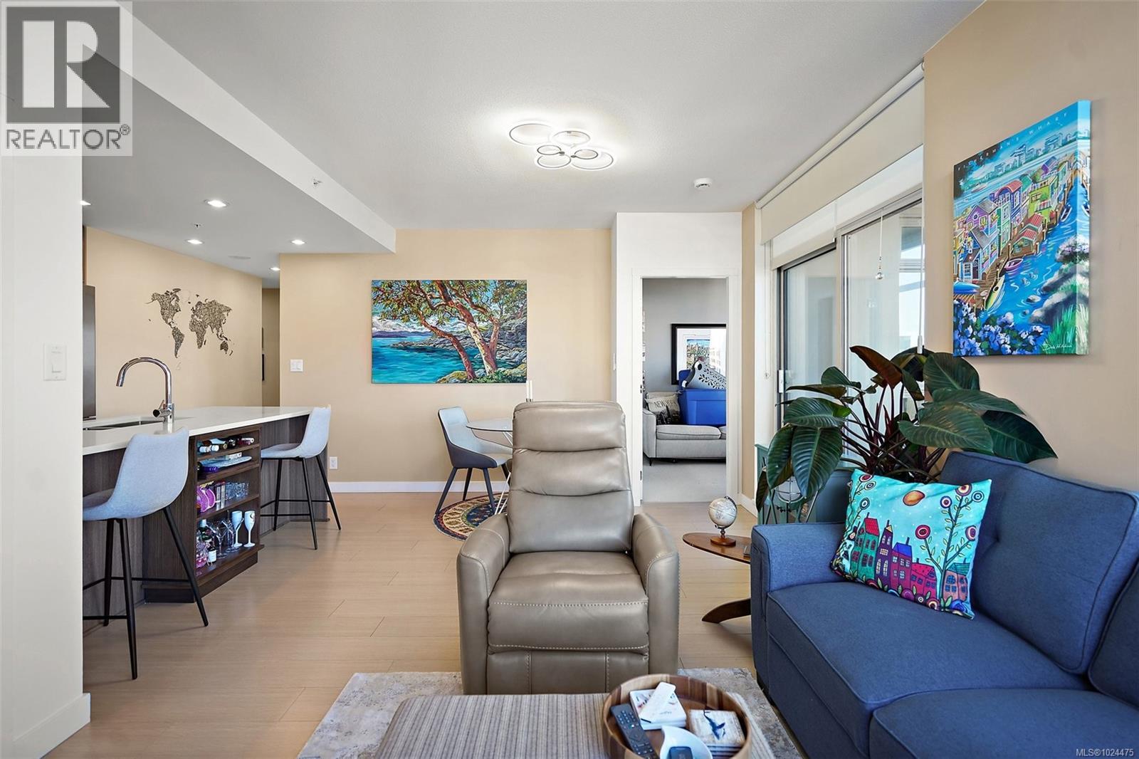 711 728 Yates St, Victoria