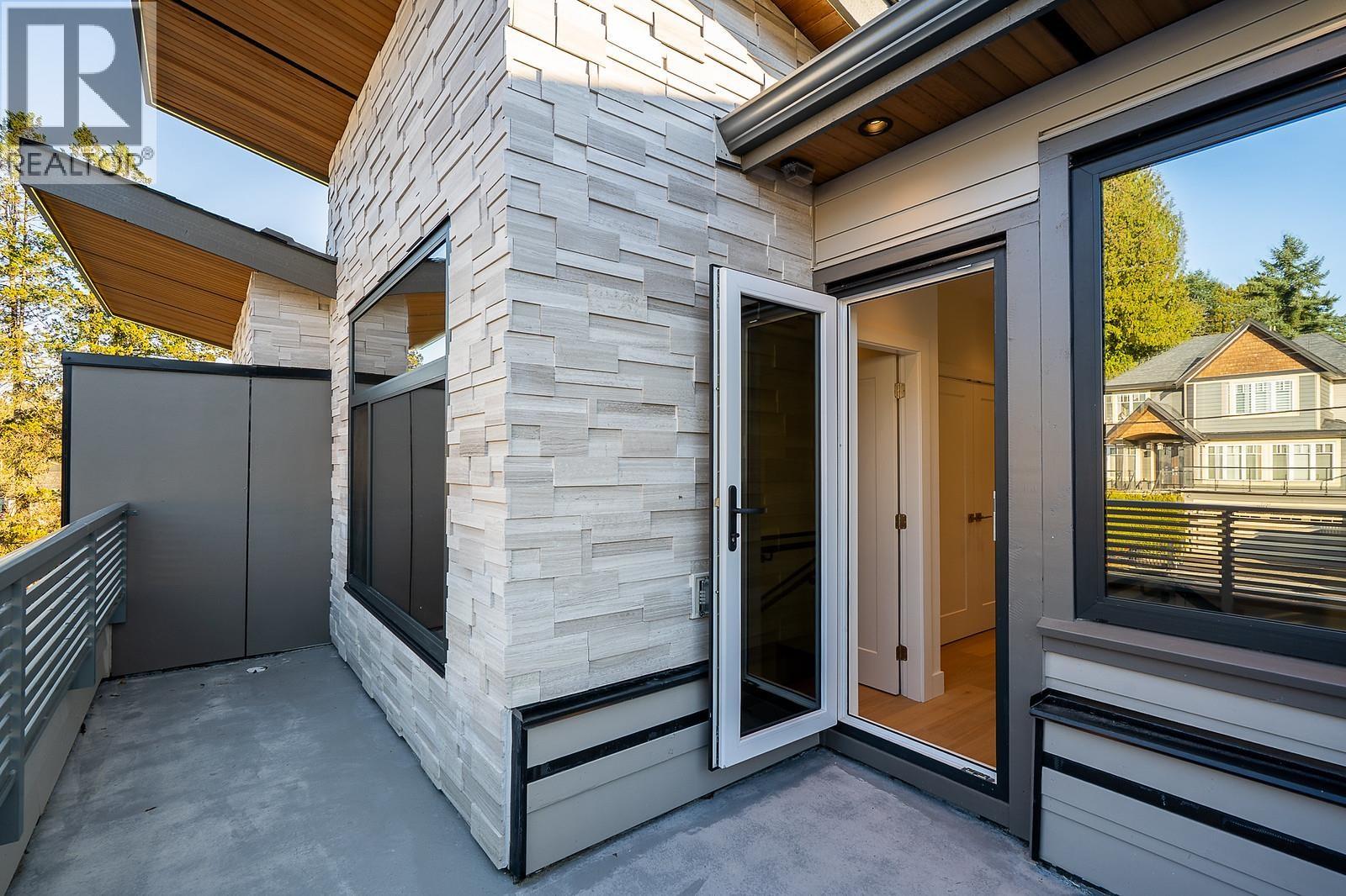 101 1204 HAMMOND AVENUE, Coquitlam