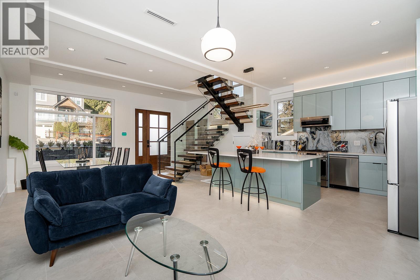 102 1204 HAMMOND AVENUE, Coquitlam