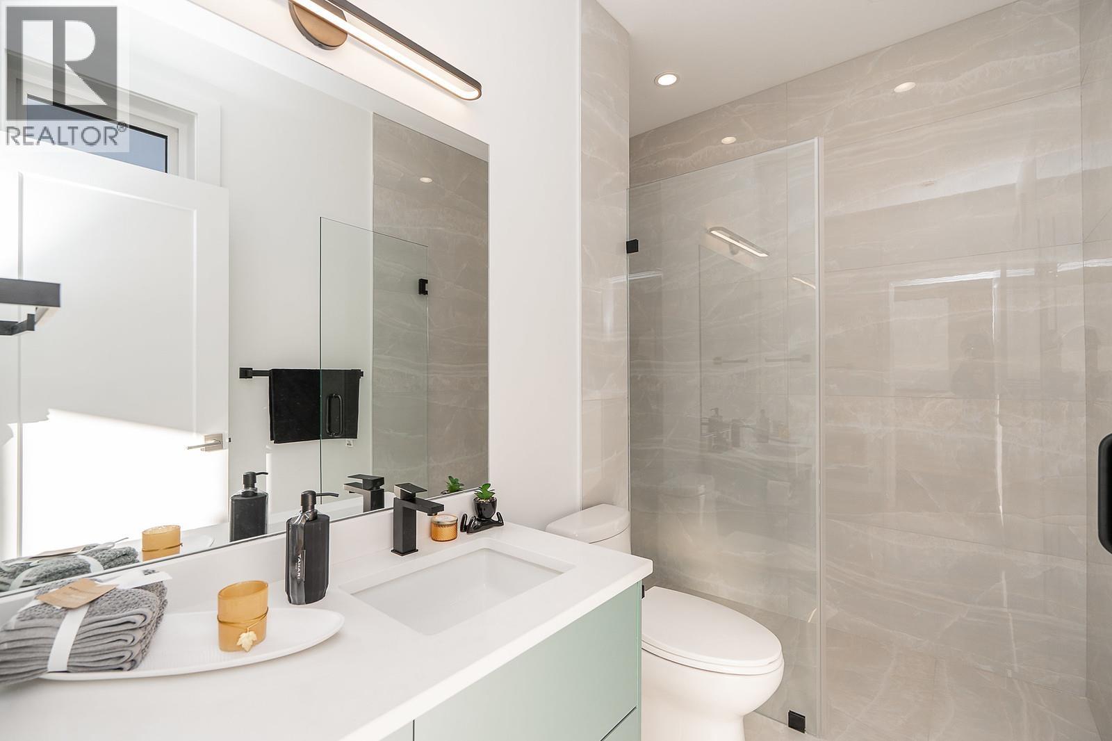 102 1204 HAMMOND AVENUE, Coquitlam