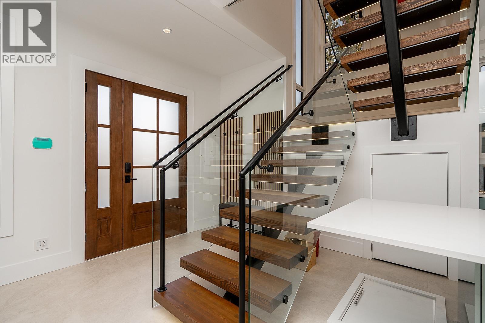 102 1204 HAMMOND AVENUE, Coquitlam