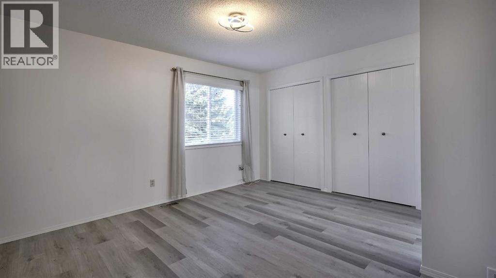 Single Family House for Sale in  Riverstone Crescent SE Riverbend Calgary 
