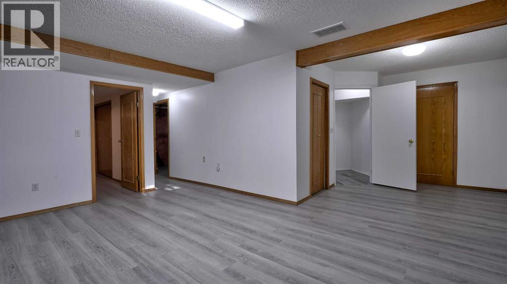 Single Family House for Sale in  Riverstone Crescent SE Riverbend Calgary 