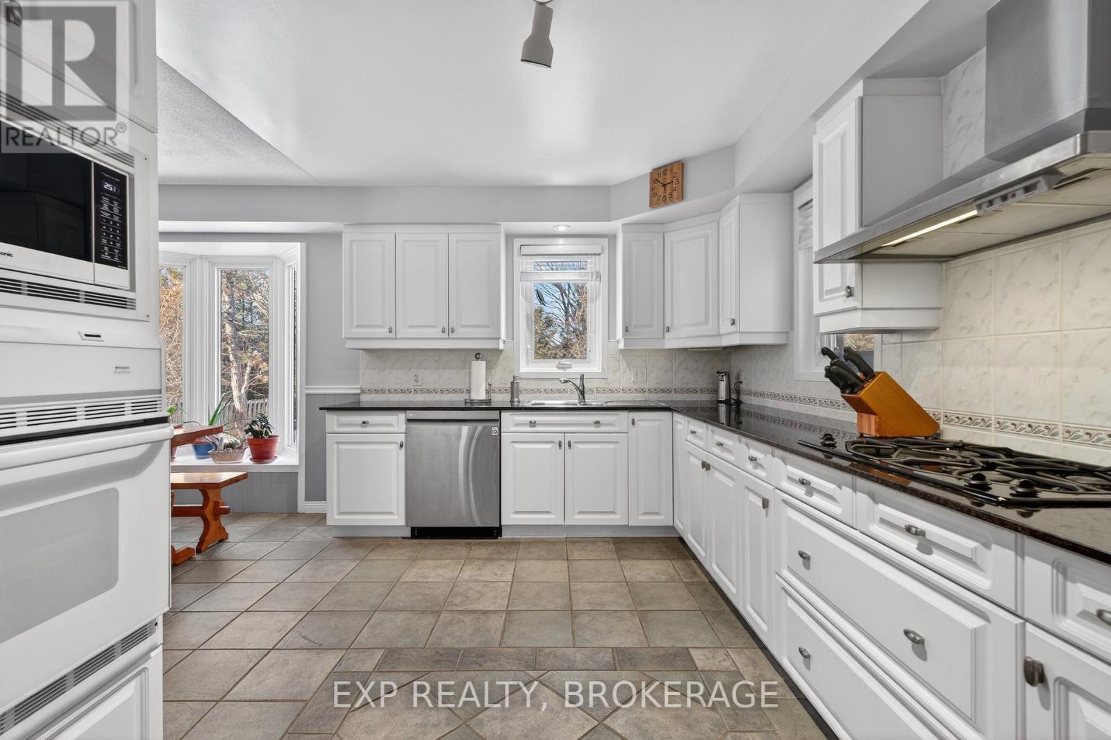 578 SYCAMORE STREET - Photo 5 of 49, Kingston (South of Taylor-Kidd Blvd), Ontario