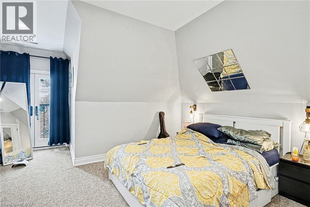 1316 E KING STREET E - 39