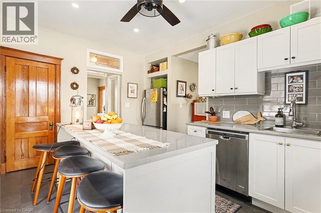 1316 KING STREET E - 13