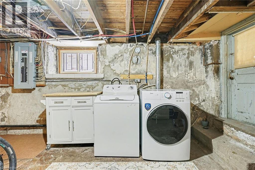 1316 KING STREET E - 42