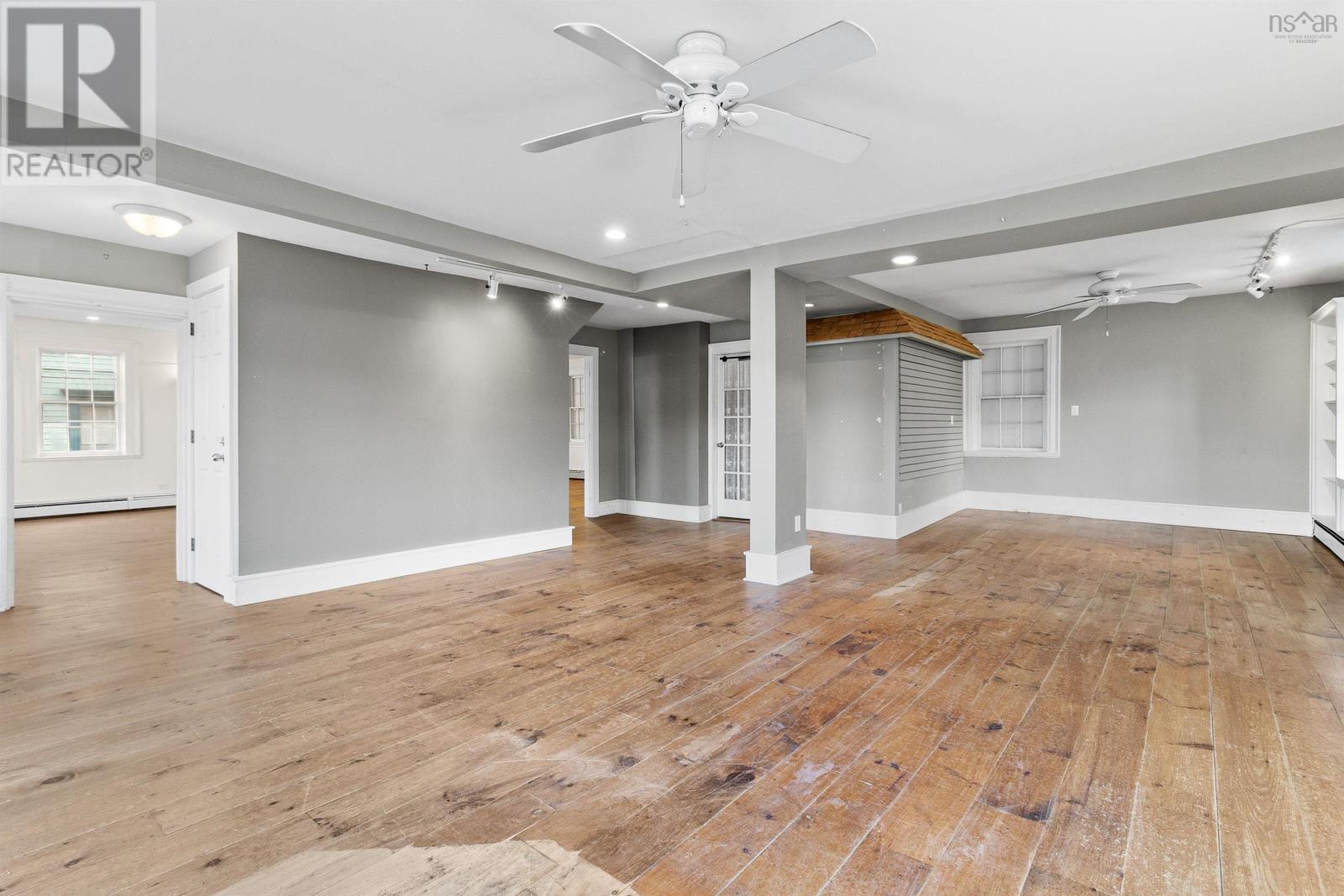 Property 9 of 46 of 662 Main Street