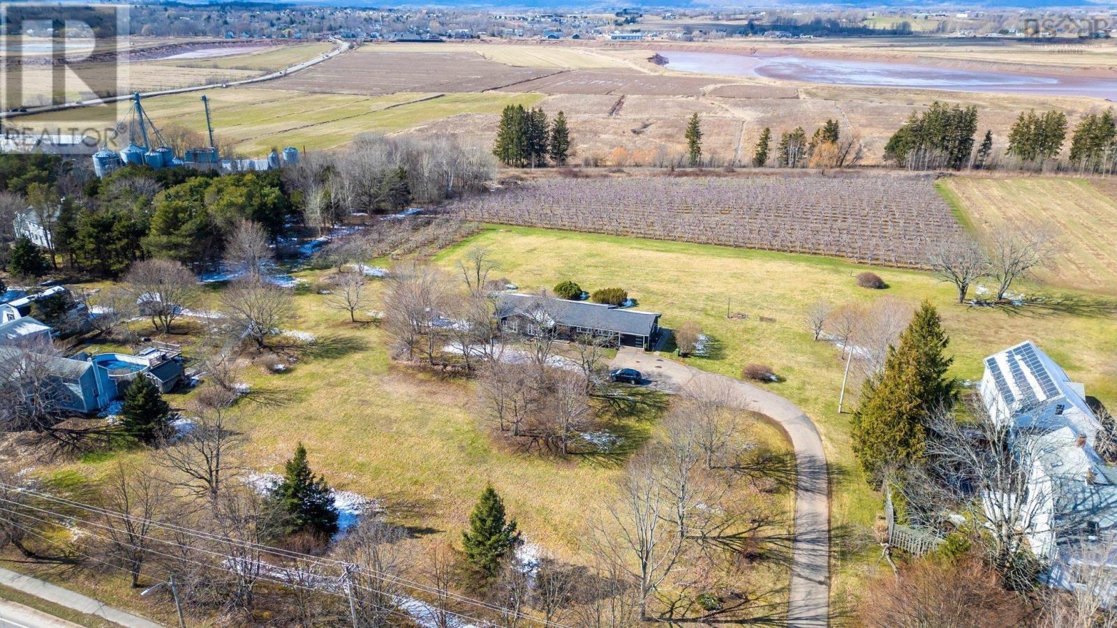 Property 35 of 39 of 10165 Highway 1