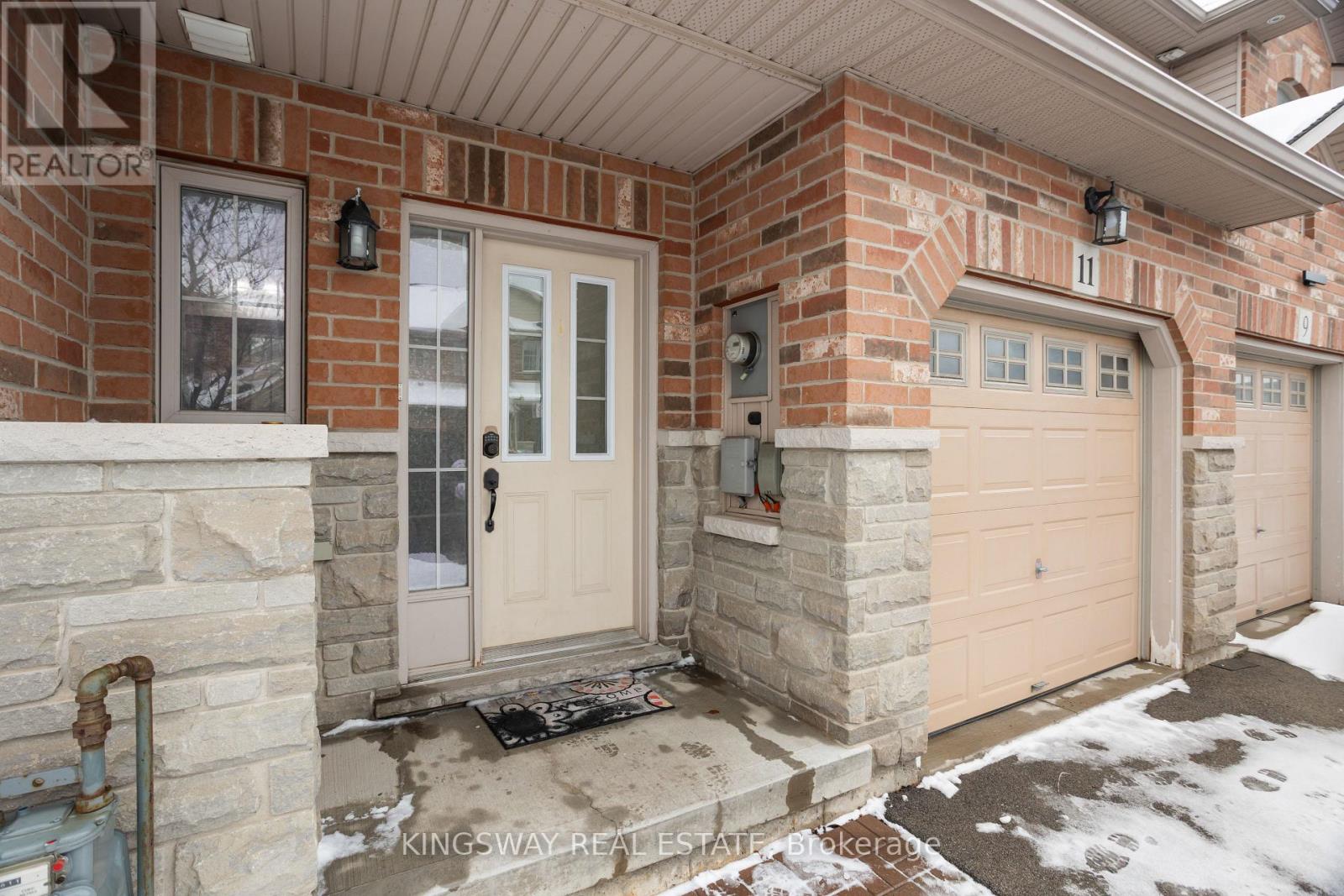 11 MARINA POINT CRESCENT - Photo 2 of 38, Hamilton (Winona Park), Ontario