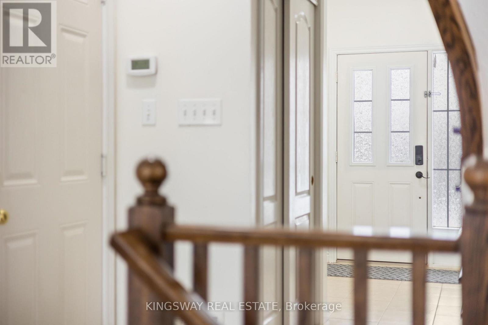 11 MARINA POINT CRESCENT - Photo 5 of 38, Hamilton (Winona Park), Ontario