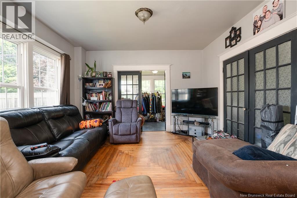929-931 Amirault Street - Image 2