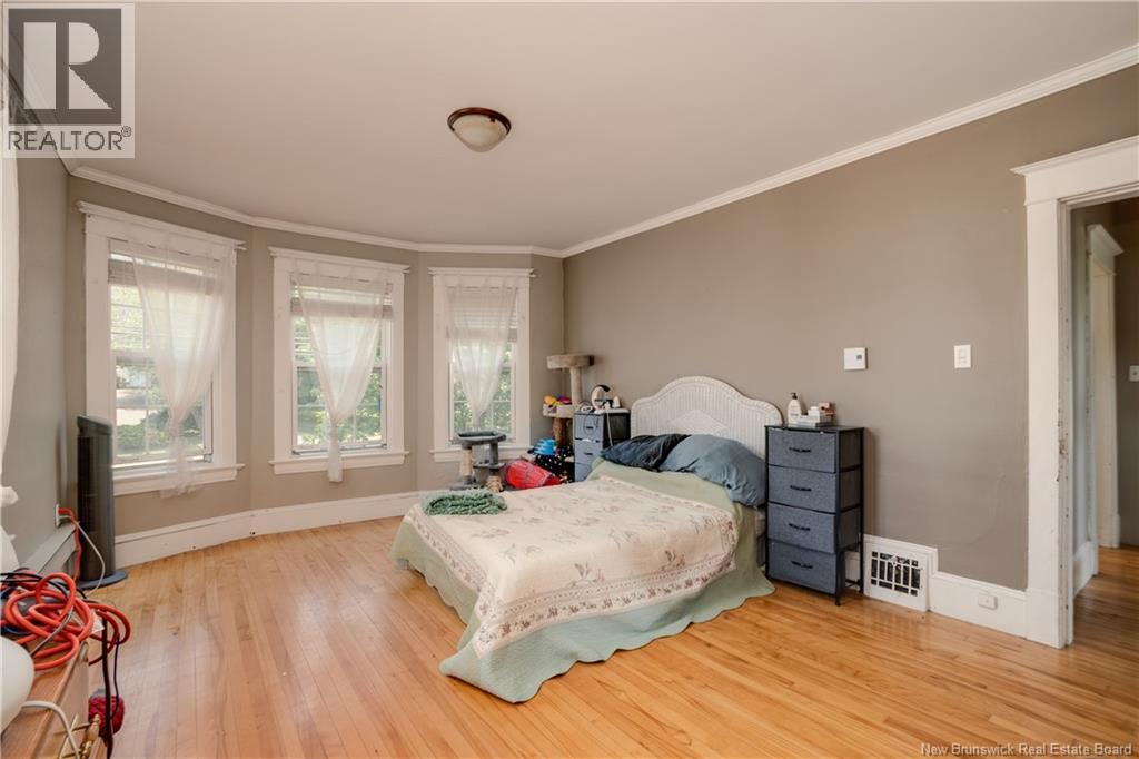 929-931 Amirault Street - 25