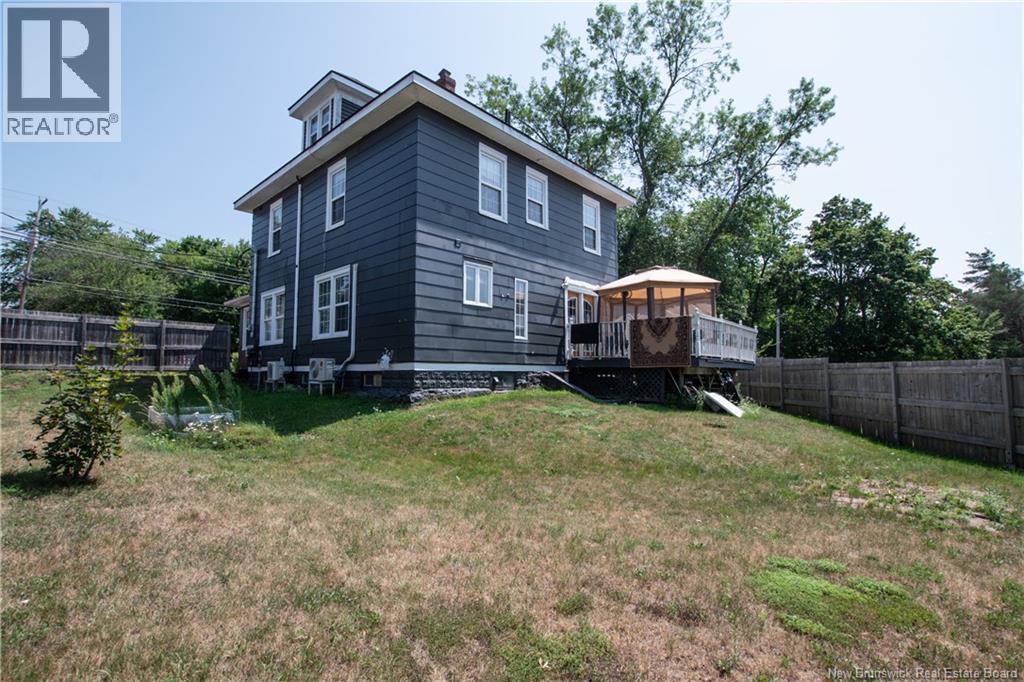 929-931 Amirault Street - 40