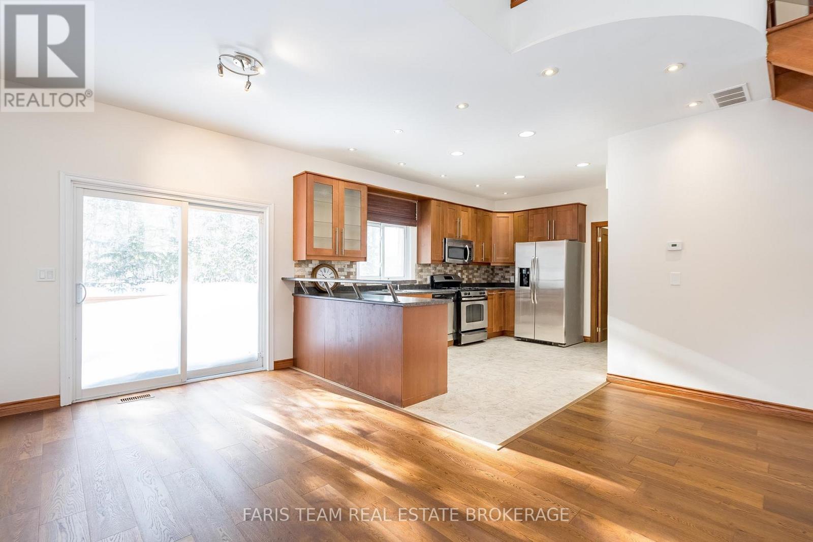 2384 CHAMPLAIN ROAD - Photo 4 of 35, Tiny, Ontario