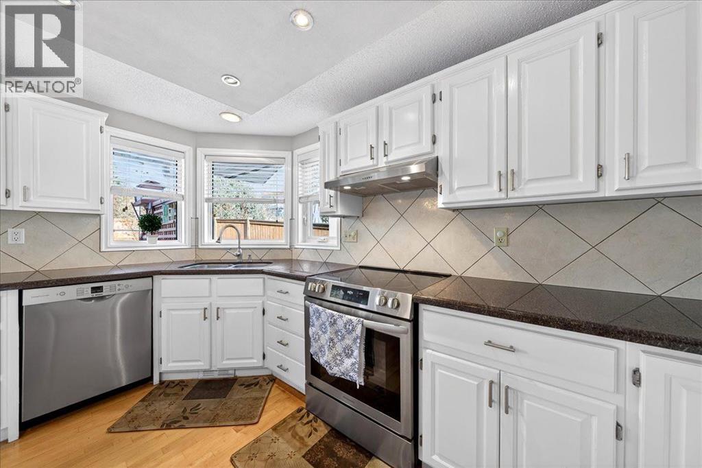 Single Family House for Sale in  Woodbrook Road SW Woodbine Calgary 