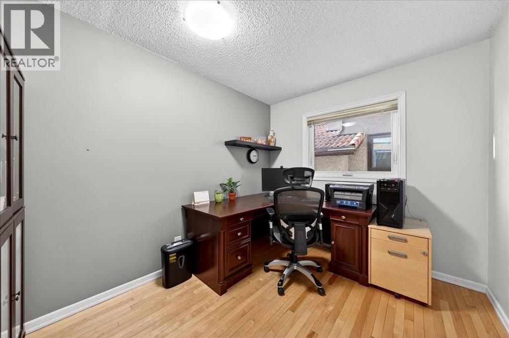 Single Family House for Sale in  Woodbrook Road SW Woodbine Calgary 