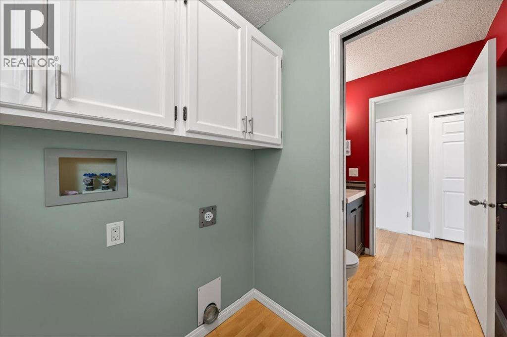 Single Family House for Sale in  Woodbrook Road SW Woodbine Calgary 