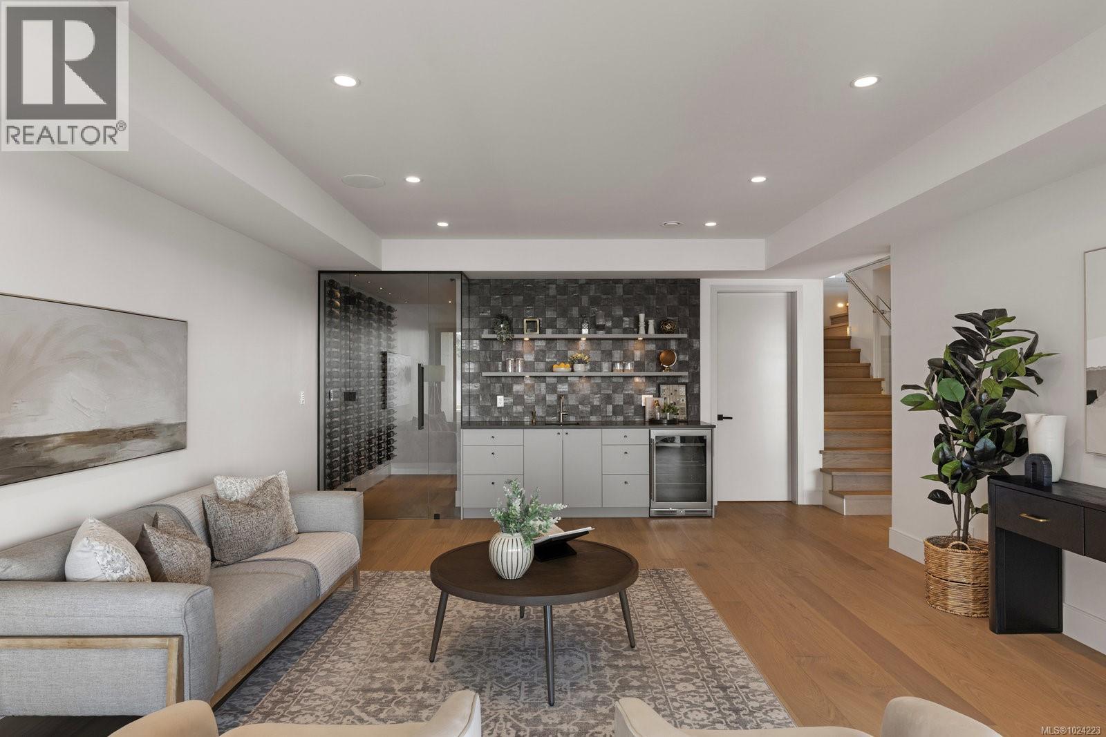 418 LANDS END RD - 35