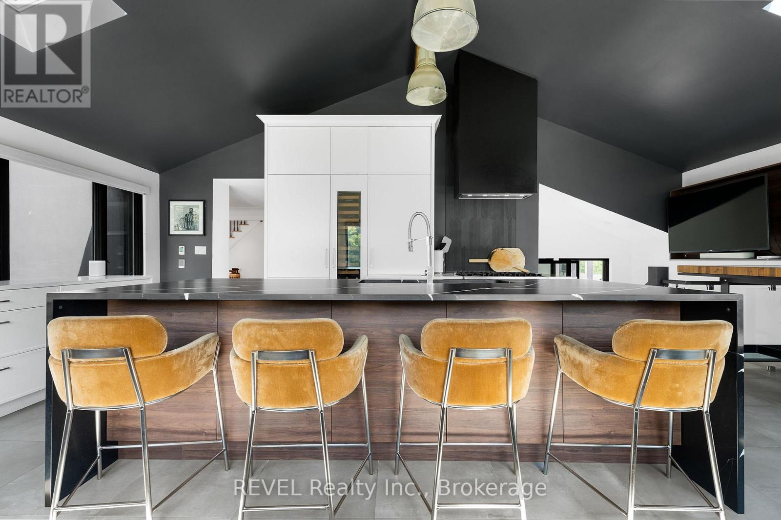 3543 KING STREET - 24