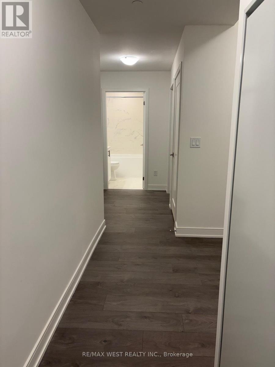 1204 - 705 DAVIS DRIVE - Photo 4 of 9, Newmarket (Huron Heights-Leslie Valley), Ontario