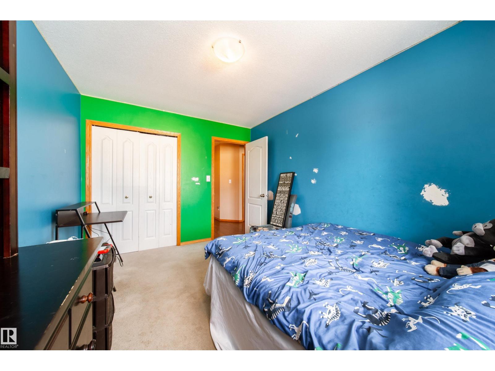 5 EMERSON PL, St. Albert