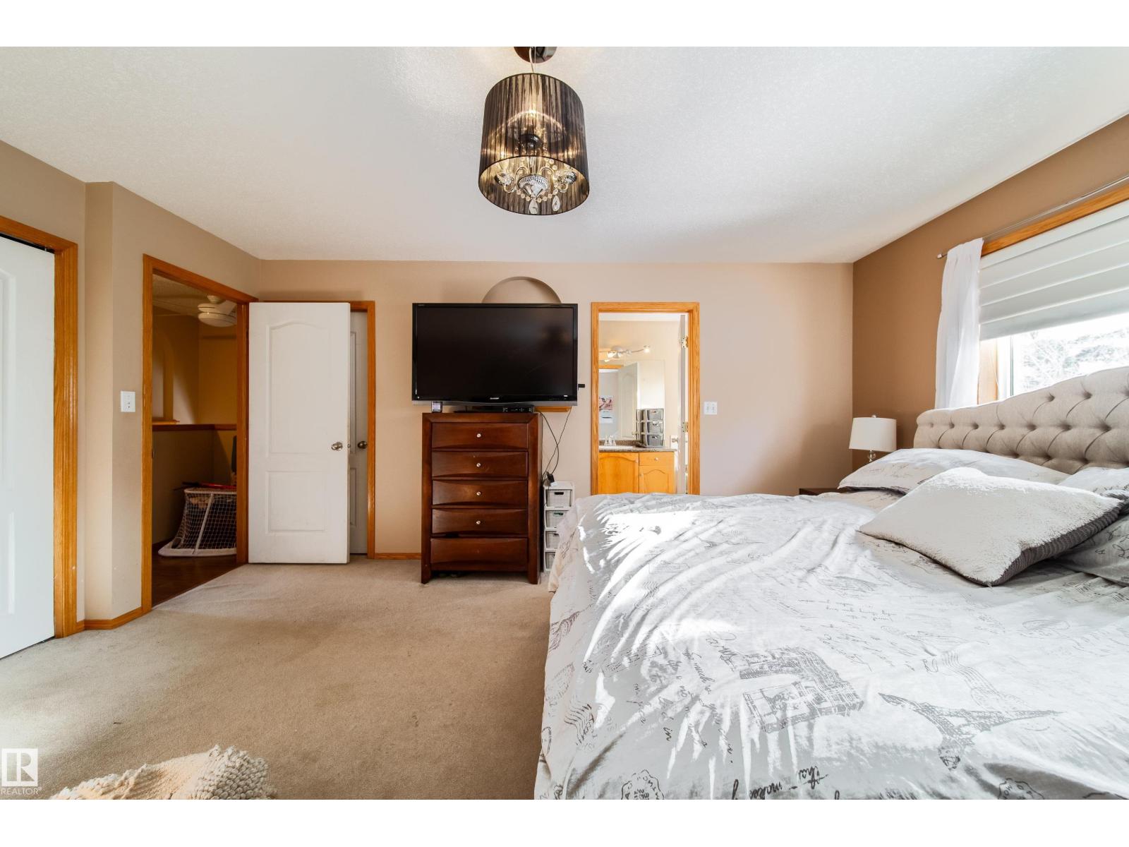 5 EMERSON PL, St. Albert