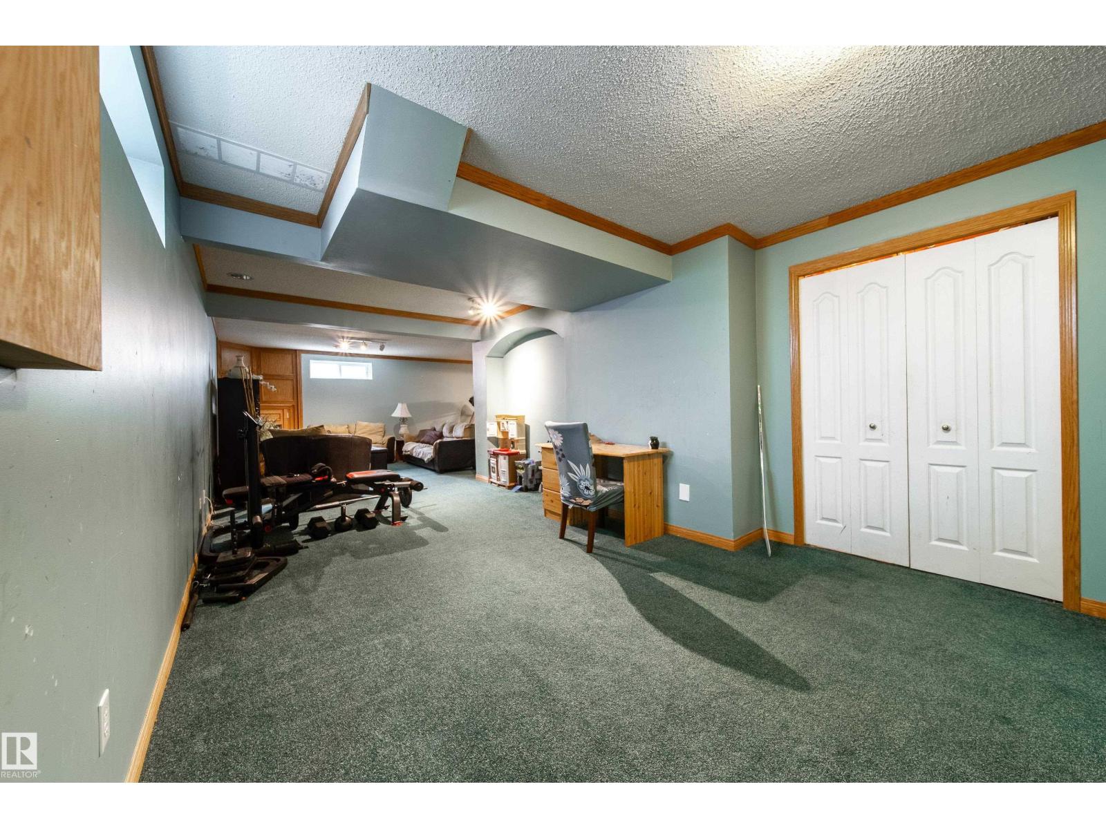 5 EMERSON PL, St. Albert