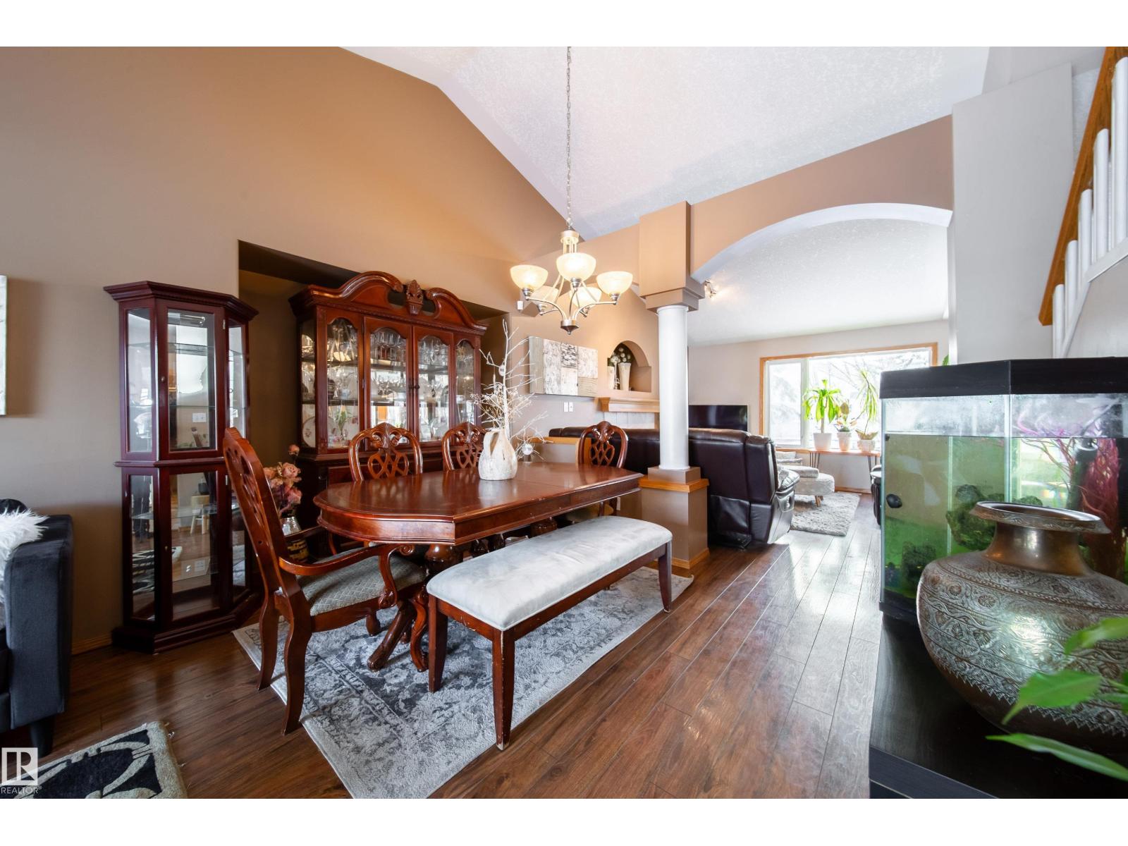 5 EMERSON PL, St. Albert