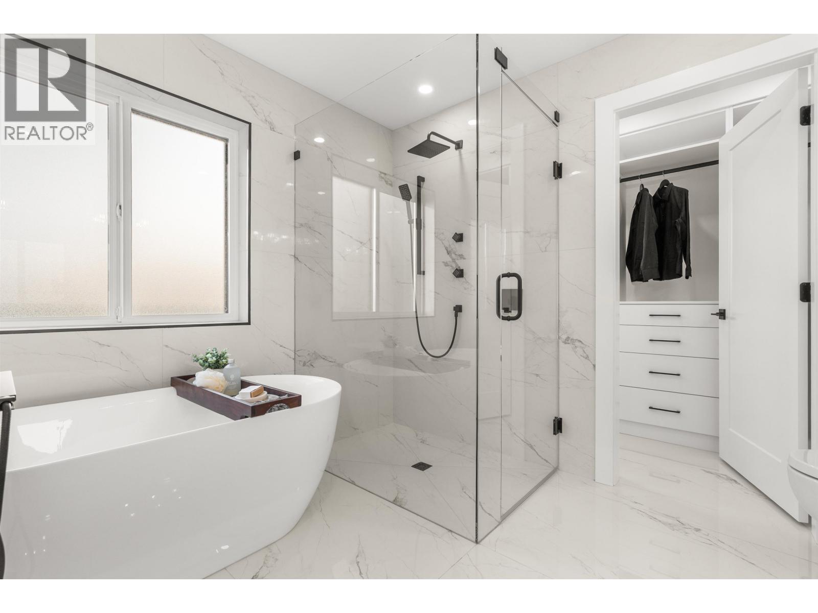 4810 42A Avenue, Ladner