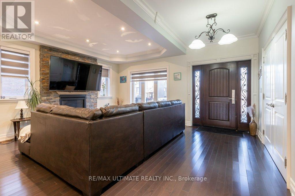 21 THORNTON AVENUE - Photo 2 of 49, Toronto (Caledonia-Fairbank), Ontario