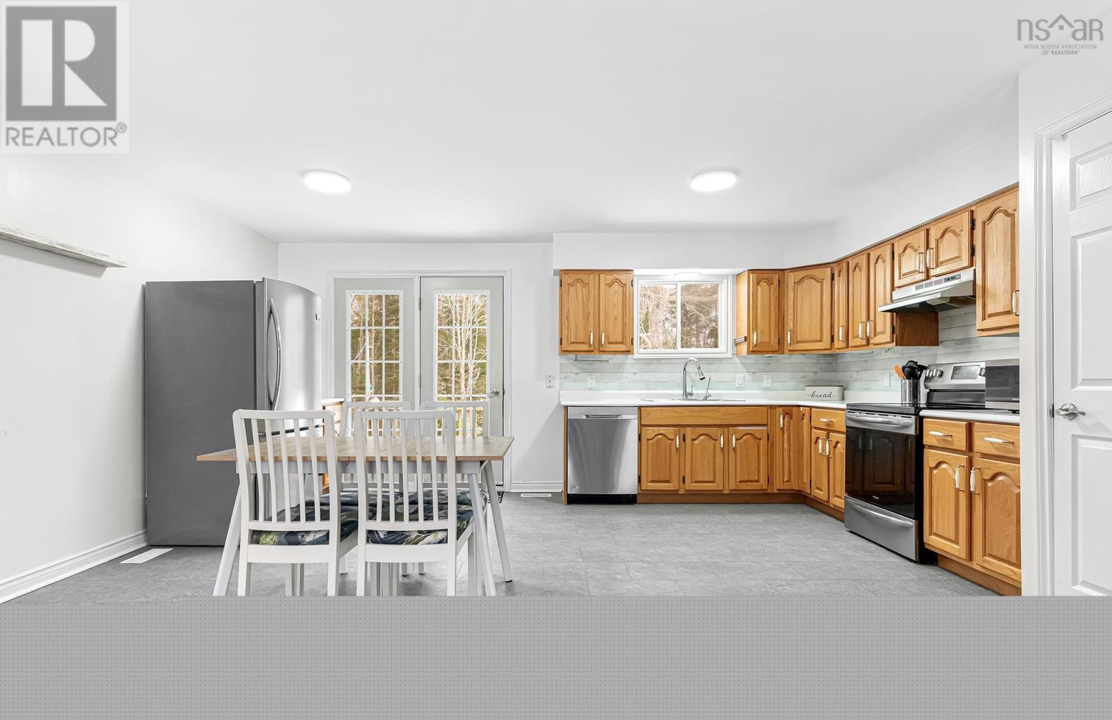 Property 8 of 39 of 45 Rockcliffe Crescent