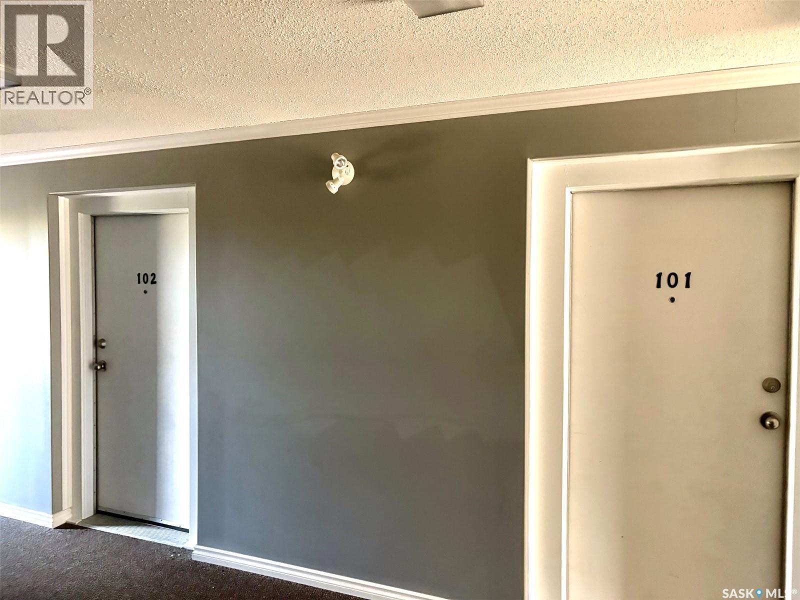 322 James STREET - Photo 3 of 28, Esterhazy, Saskatchewan